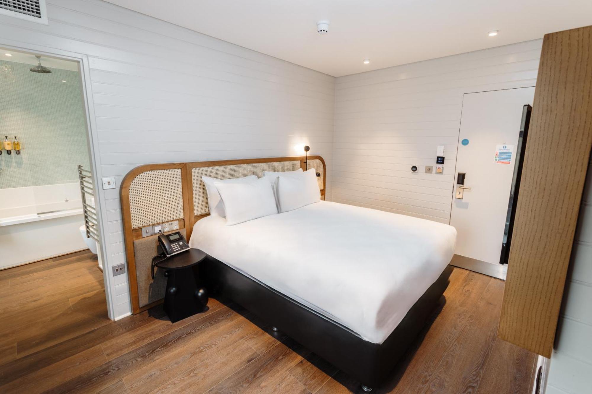 Leicester House 4*